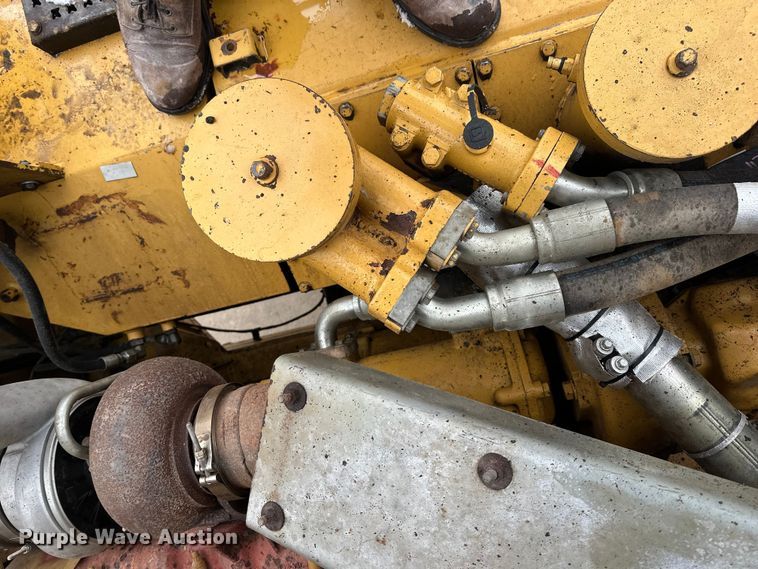 image for item FK1651 2000 Caterpillar D400E Series II articulated haul truck