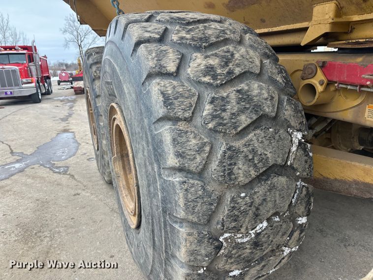 image for item FK1651 2000 Caterpillar D400E Series II articulated haul truck