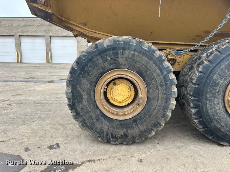 image for item FK1651 2000 Caterpillar D400E Series II articulated haul truck