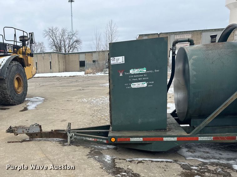 image for item FK1652 Fuel tank trailer