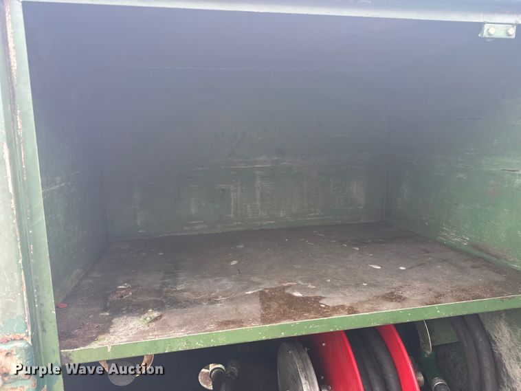 image for item FK1652 Fuel tank trailer