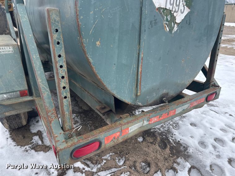 image for item FK1652 Fuel tank trailer
