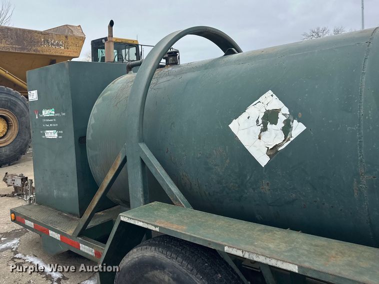 image for item FK1652 Fuel tank trailer