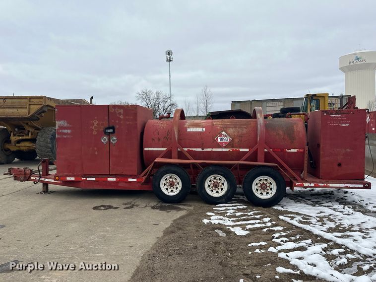 image for item FK1654 Fuel and lube trailer