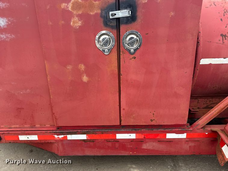 image for item FK1654 Fuel and lube trailer