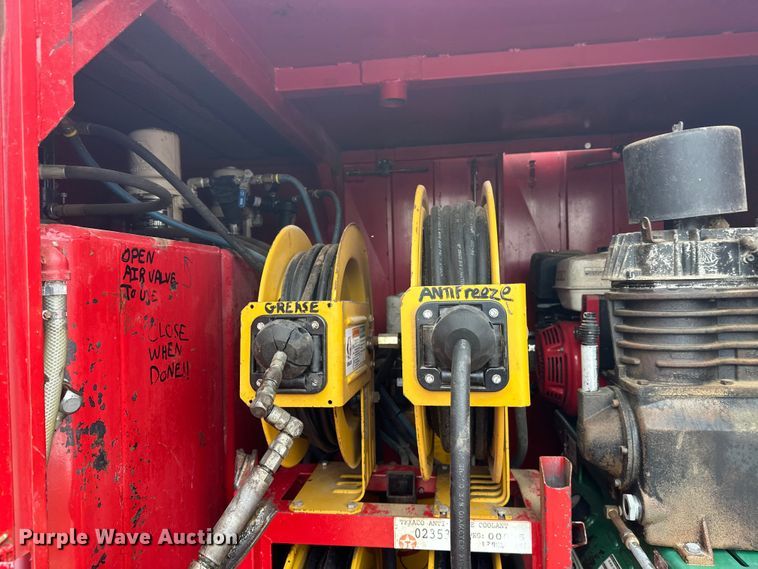 image for item FK1654 Fuel and lube trailer