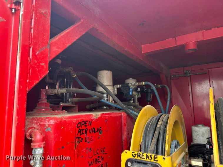 image for item FK1654 Fuel and lube trailer