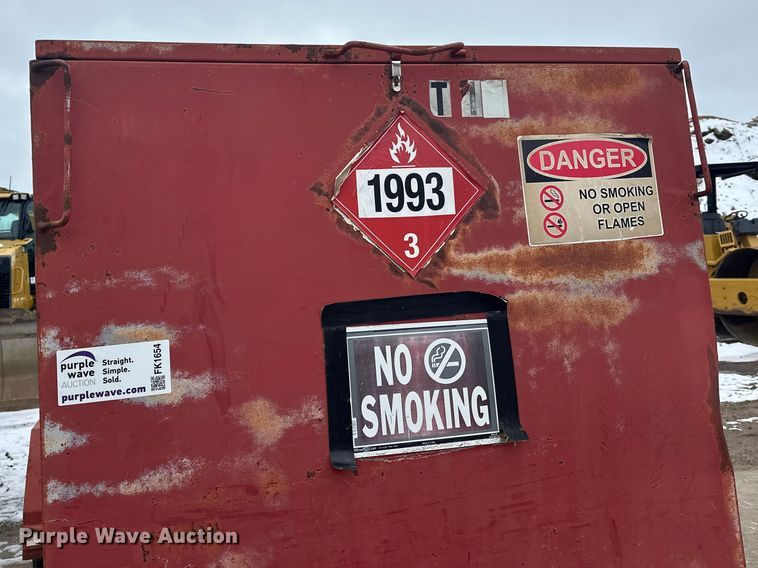 image for item FK1654 Fuel and lube trailer