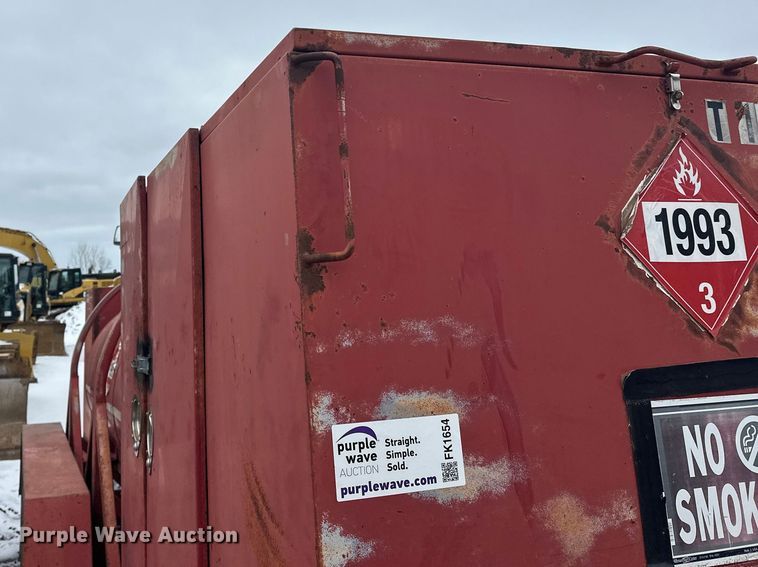 image for item FK1654 Fuel and lube trailer