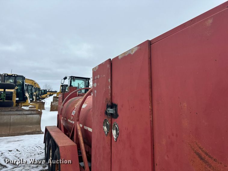 image for item FK1654 Fuel and lube trailer