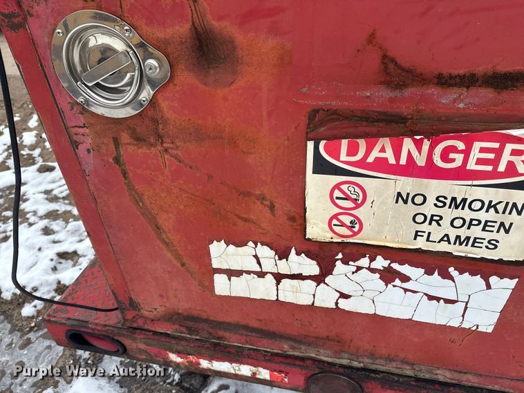 image for item FK1654 Fuel and lube trailer