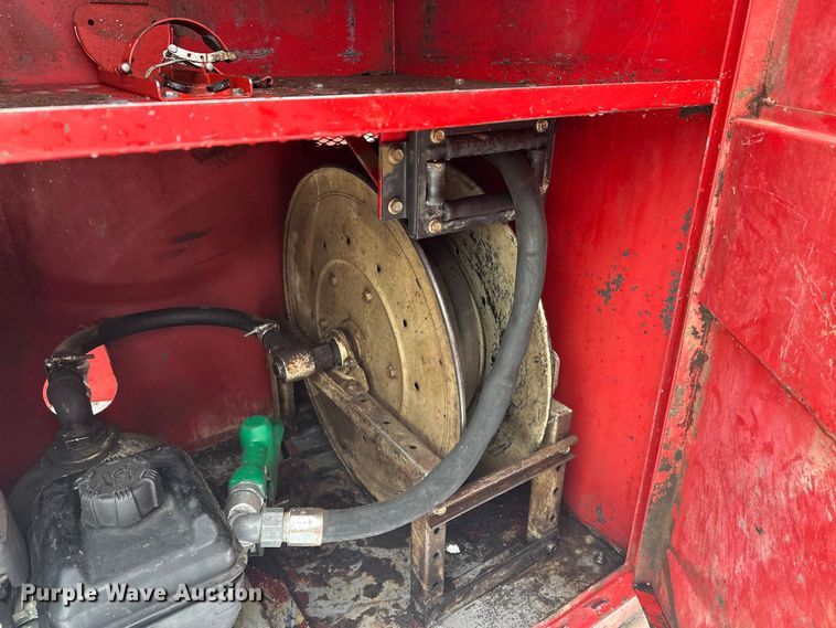 image for item FK1654 Fuel and lube trailer