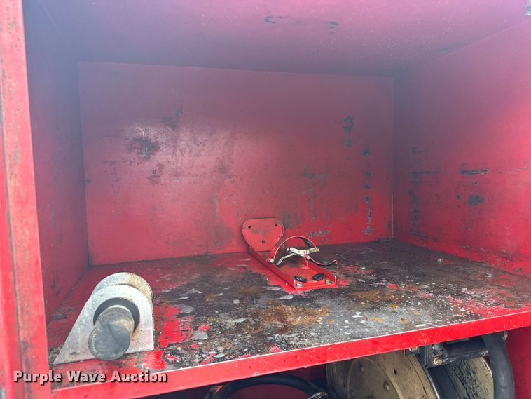 image for item FK1654 Fuel and lube trailer