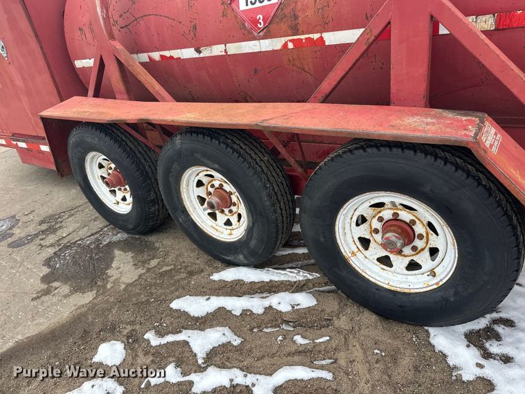 image for item FK1654 Fuel and lube trailer