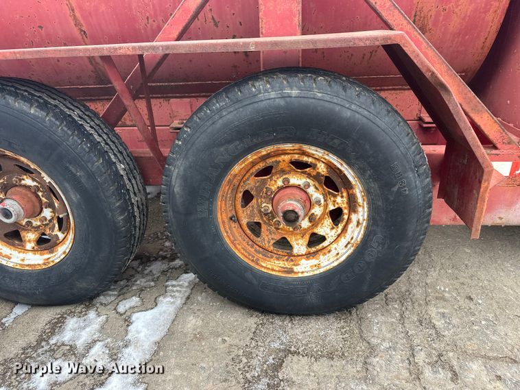 image for item FK1654 Fuel and lube trailer