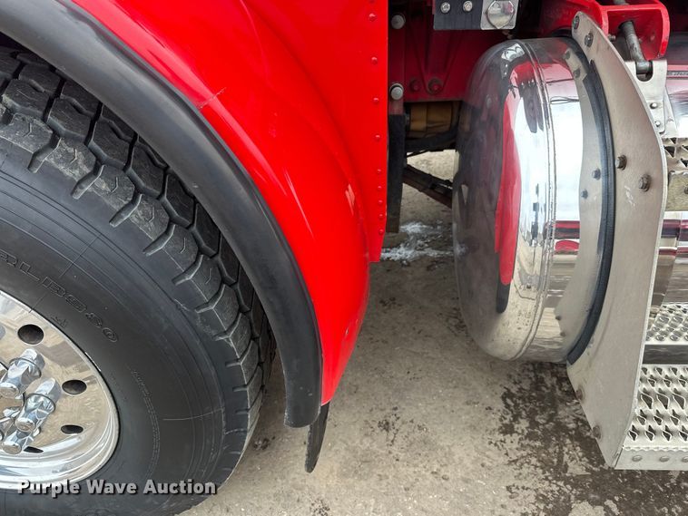 image for item FK1655 2006 Peterbilt 379 dump truck