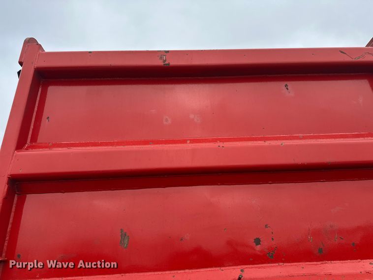 image for item FK1655 2006 Peterbilt 379 dump truck