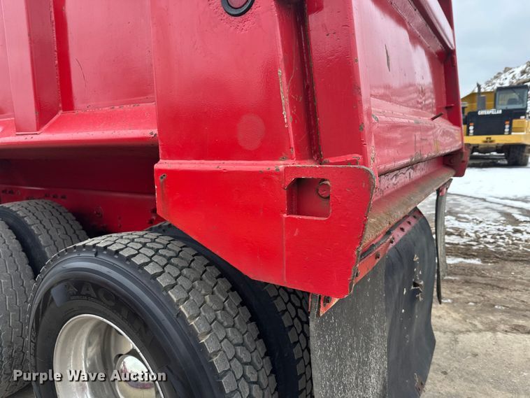 image for item FK1655 2006 Peterbilt 379 dump truck