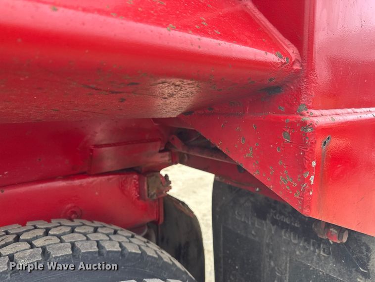 image for item FK1655 2006 Peterbilt 379 dump truck