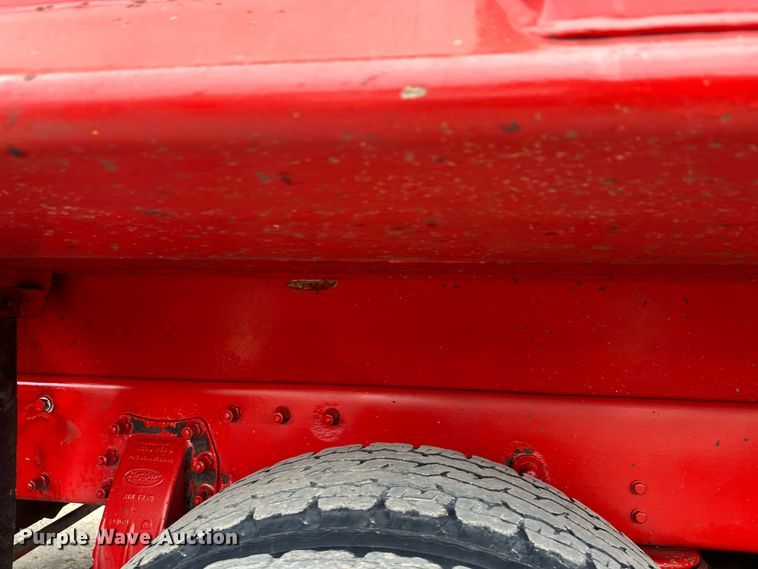 image for item FK1655 2006 Peterbilt 379 dump truck