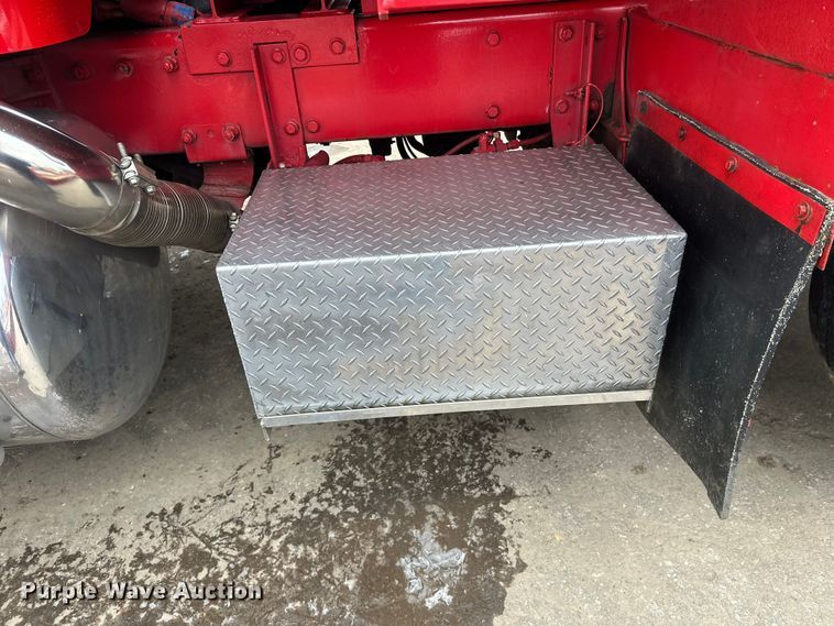 image for item FK1655 2006 Peterbilt 379 dump truck