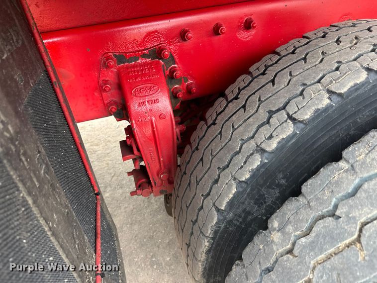 image for item FK1655 2006 Peterbilt 379 dump truck