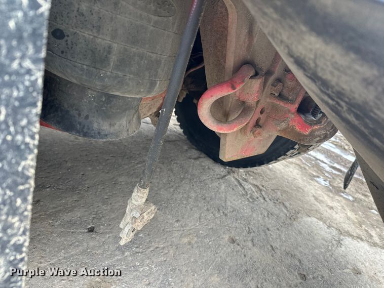 image for item FK1655 2006 Peterbilt 379 dump truck