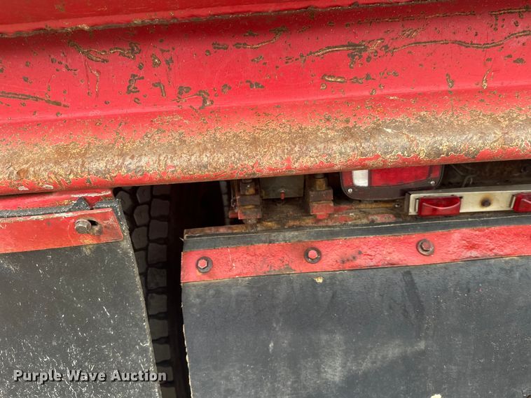 image for item FK1655 2006 Peterbilt 379 dump truck