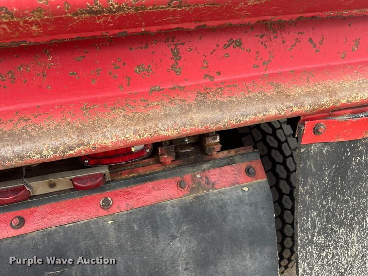 image for item FK1655 2006 Peterbilt 379 dump truck