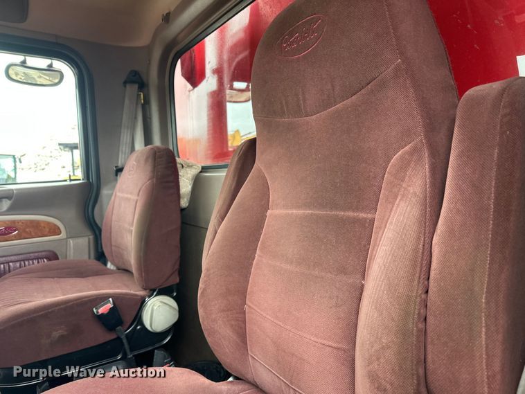 image for item FK1655 2006 Peterbilt 379 dump truck