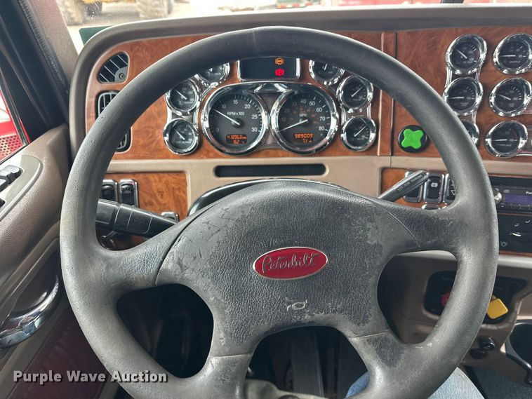 image for item FK1655 2006 Peterbilt 379 dump truck