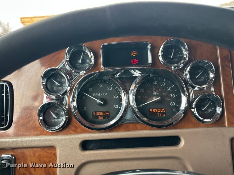 image for item FK1655 2006 Peterbilt 379 dump truck