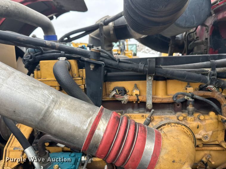 image for item FK1655 2006 Peterbilt 379 dump truck