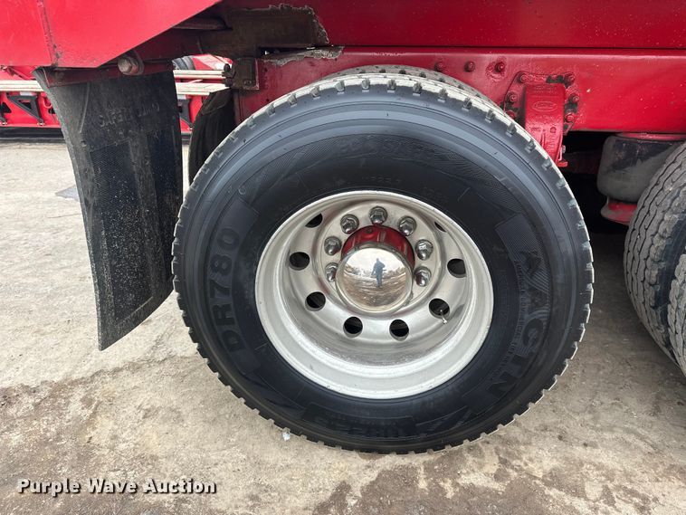 image for item FK1655 2006 Peterbilt 379 dump truck