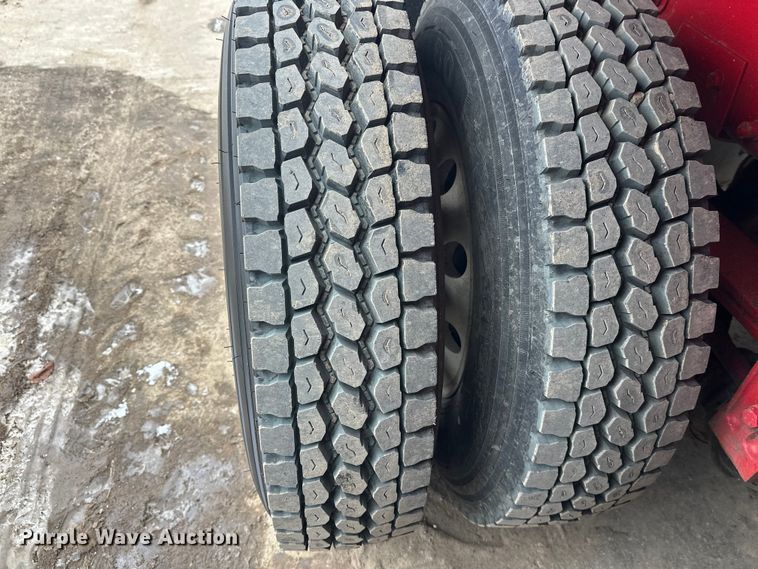 image for item FK1655 2006 Peterbilt 379 dump truck