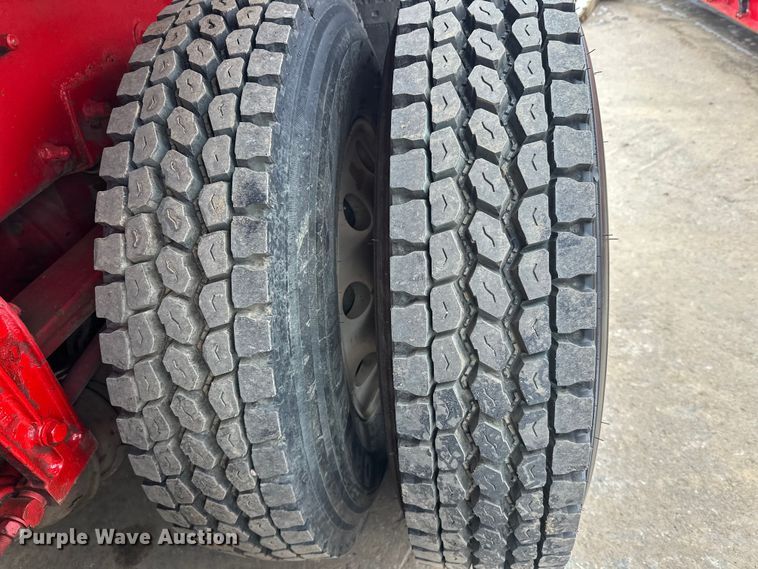 image for item FK1655 2006 Peterbilt 379 dump truck