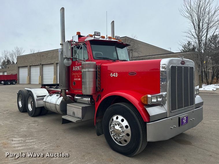 image for item FK1657 2003 Peterbilt 379 semi truck