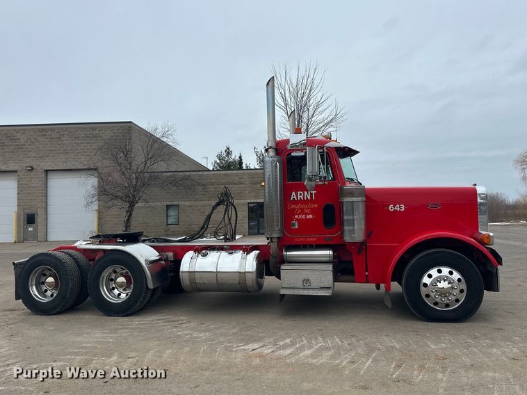 image for item FK1657 2003 Peterbilt 379 semi truck