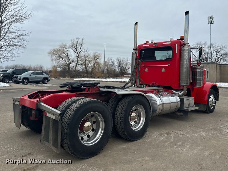 image for item FK1657 2003 Peterbilt 379 semi truck