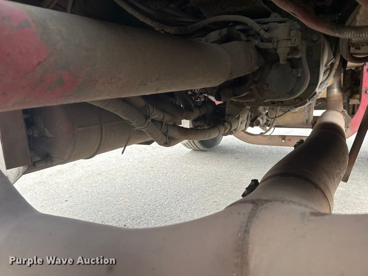 image for item FK1657 2003 Peterbilt 379 semi truck