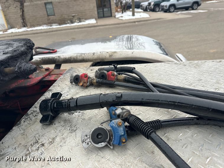 image for item FK1657 2003 Peterbilt 379 semi truck