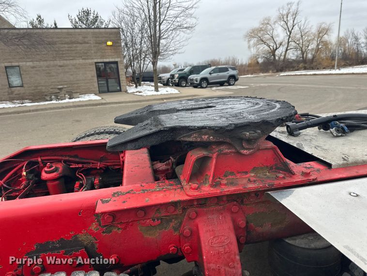 image for item FK1657 2003 Peterbilt 379 semi truck