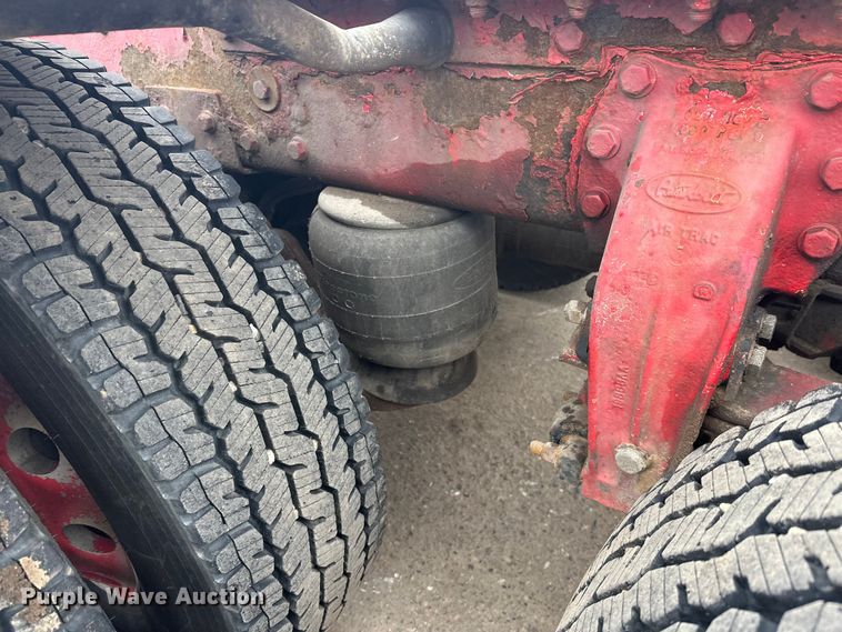 image for item FK1657 2003 Peterbilt 379 semi truck