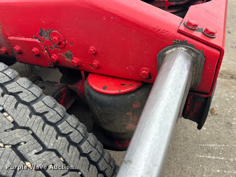 image for item FK1657 2003 Peterbilt 379 semi truck