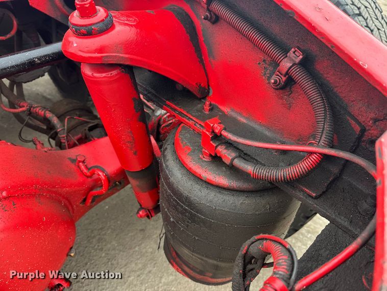 image for item FK1657 2003 Peterbilt 379 semi truck