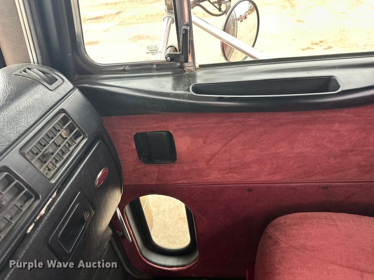 image for item FK1657 2003 Peterbilt 379 semi truck