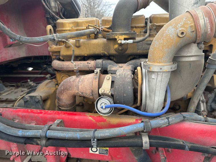 image for item FK1657 2003 Peterbilt 379 semi truck