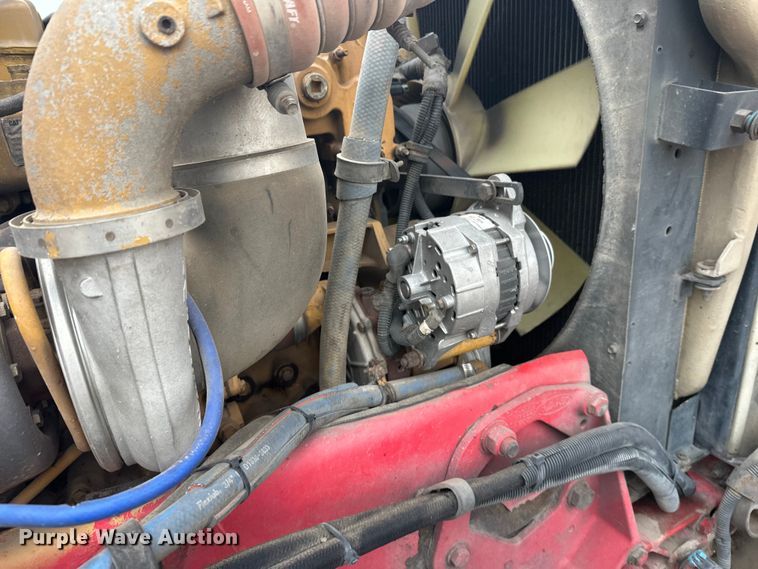 image for item FK1657 2003 Peterbilt 379 semi truck