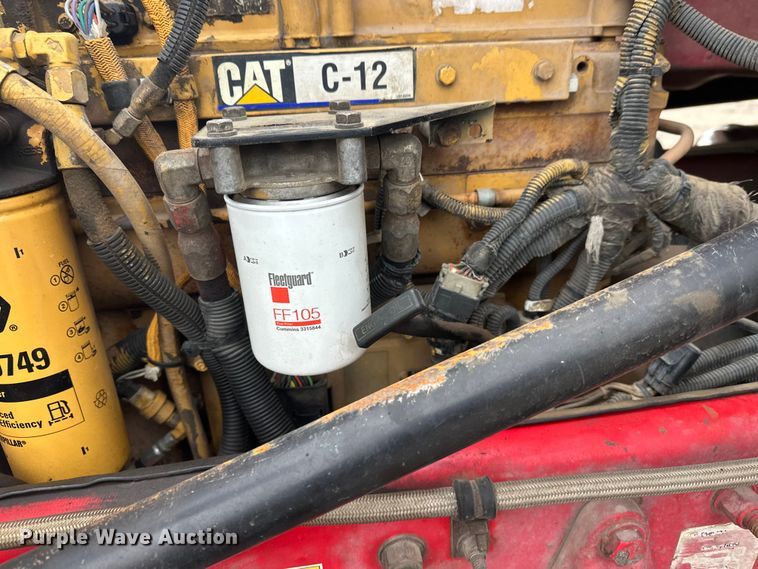 image for item FK1657 2003 Peterbilt 379 semi truck