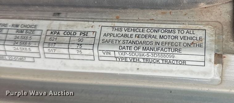 image for item FK1657 2003 Peterbilt 379 semi truck